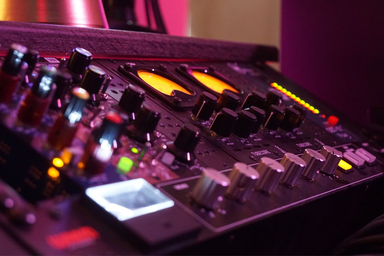 Mixage hybride : le meilleur des deux mondes Du matériel de haute qualité pour un résultat optimal